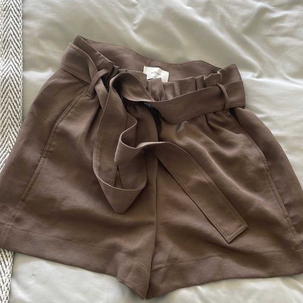 Aritzia High Waist Brown Linen-Blend Shorts